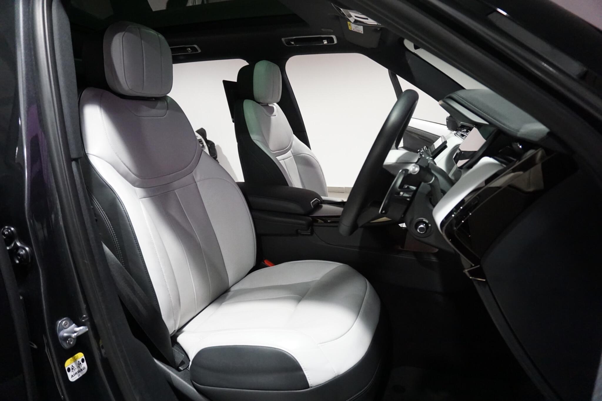 Land Rover Range Rover Sport 3.0 D300 MHEV Dynamic SE SUV 5dr Diesel Auto 4WD Euro 6 (s/s) (300 ps)